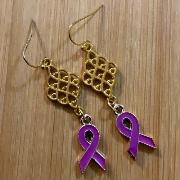 Hand Crafted Cancer Awareness Drop Pierced Earrings Lavender All Cancers - Picture 7 of 7